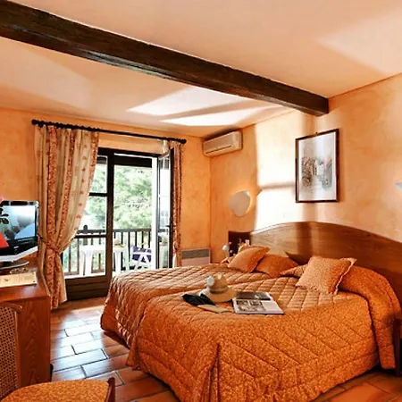 Des Oliviers 3* Sainte-Maxime