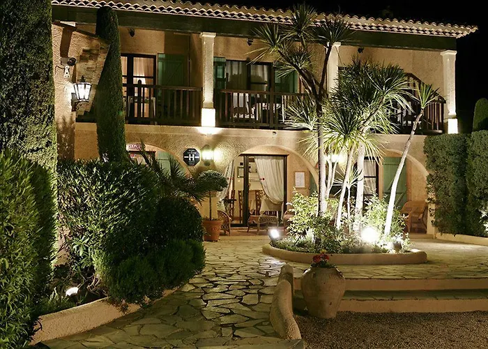 Des Oliviers Hotell 3*
