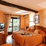 Des Oliviers 3* Sainte-Maxime